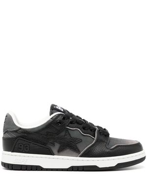 A BATHING APE® star-appliqué faded leather sneakers - Black