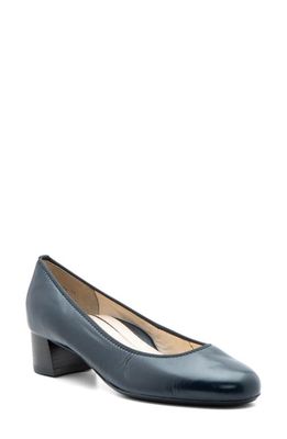 ara Vivian Pump in Navy