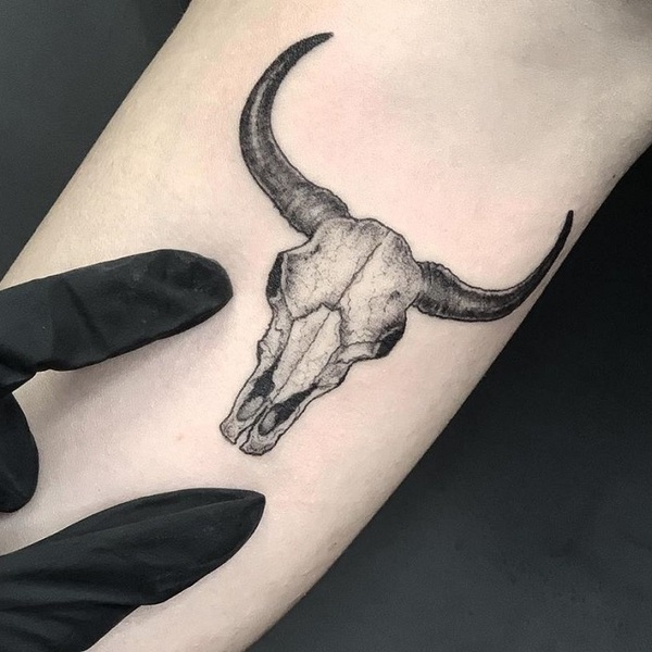 30 Best Bull Skull Tattoo Ideas 32 30 Best Bull Skull Tattoo Ideas