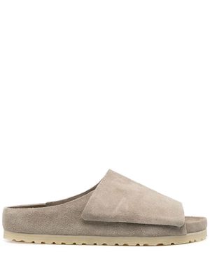 Fear Of God calf suede open toe slides - Neutrals