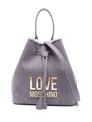 Love Moschino frayed denim bucket bag - Blue