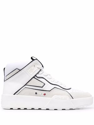 Moncler logo-tape detail lace-up sneakers - White Moncler logo-tape detail lace-up sneakers - White