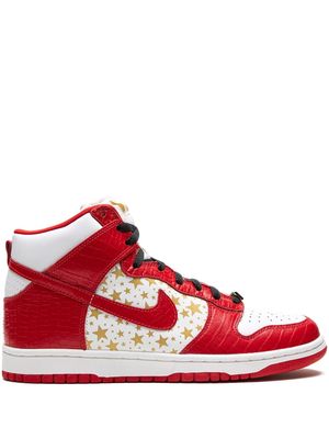Nike x Supreme SB Dunk High Pro "Red Stars" sneakers - White