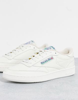 Reebok Club C 85 Vintage sneakers in chalk with towelling lining-White