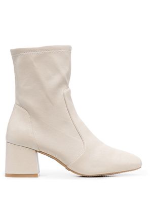Stuart Weitzman square-toe leather boots - Neutrals